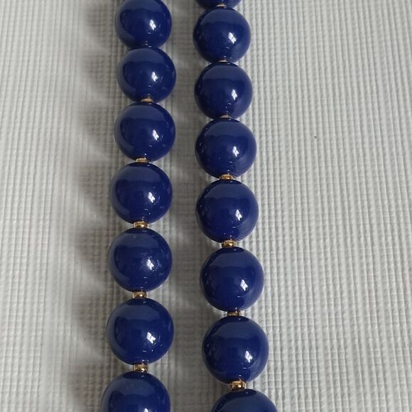 Vintage Navy Blue & Gold Toned Single Strand Acrylic Beaded Lightweight Necklace - Picture 5 of 9